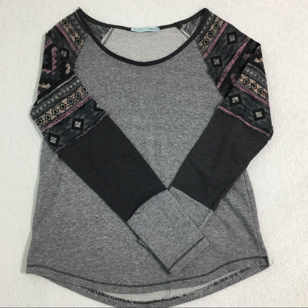 •Maurices• Sweater w Sleeve Detail